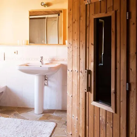Apartment Ferienwohnung Falkenstein Mit Eigener Sauna *